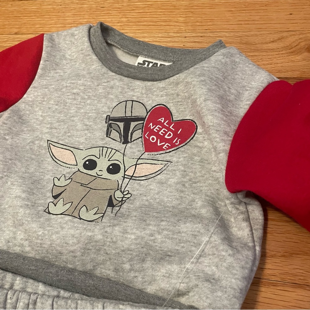 Star Wars Mandalorian gray matching sweatshirt and pant set new with tags - Picture 2 of 6